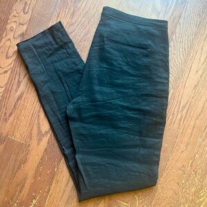 Elie Tahari Size 4 Linnen/Viscose Rayon elegant dress pants in black.